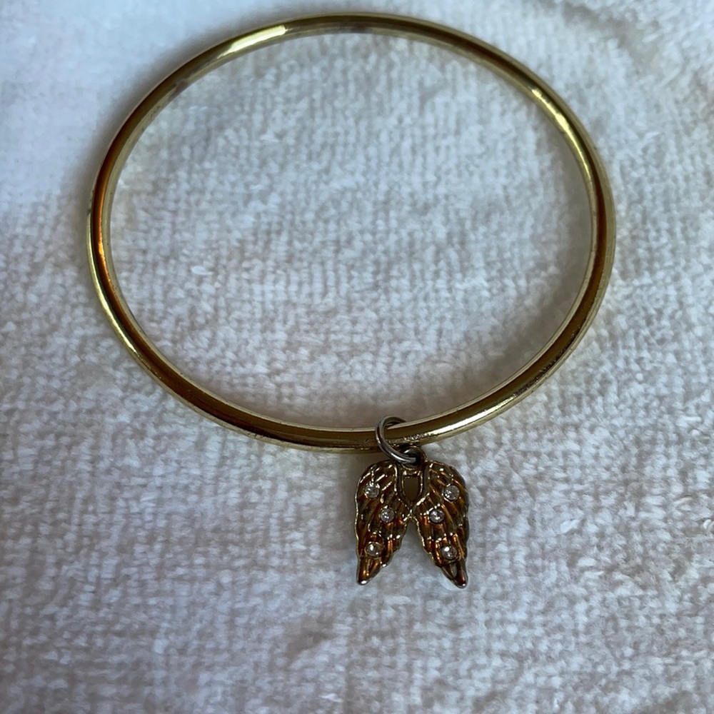 Victoria’s Secret Wings Charm Gold Bracelet